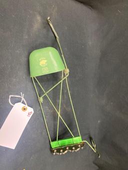 BEAR ARROW QUIVER