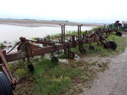 Dickey 8 row wide hyd fold Cult