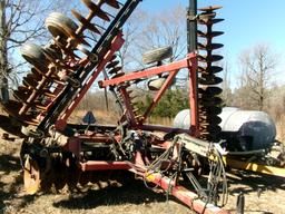 Case-IH 340 apx 33' 9" space Disc