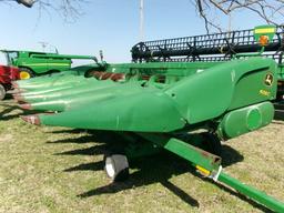 John Deere 608C Corn Header