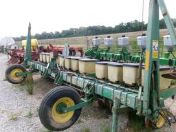 John Deere 7300 12 row Narrow Planter, #8101666