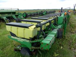 John Deere 1720 12 row 30" Stack Fold Vacuum Planter w/3bu Plastic Hoppers, #R690480