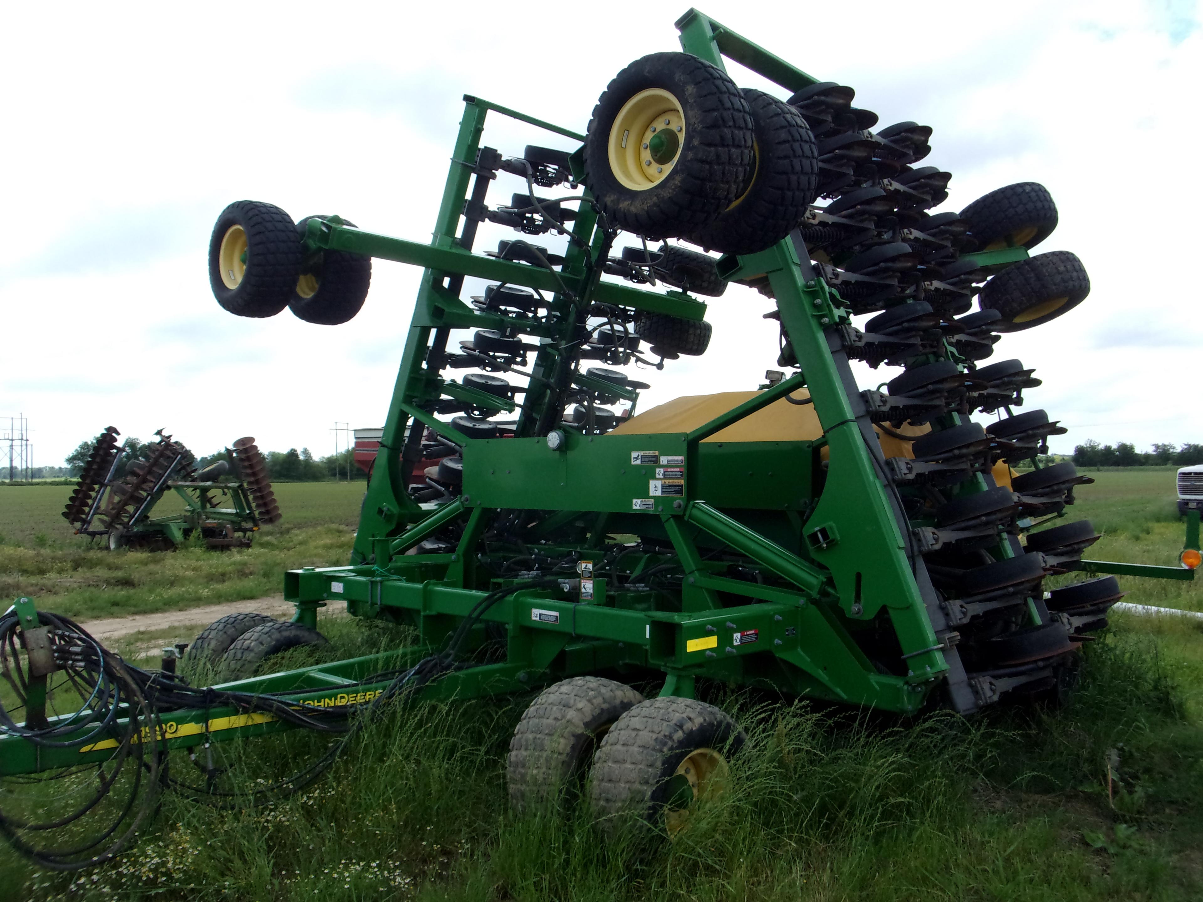 John Deere 1990 apx 40' Air Drill w/CCS Seed Metering System, #755428