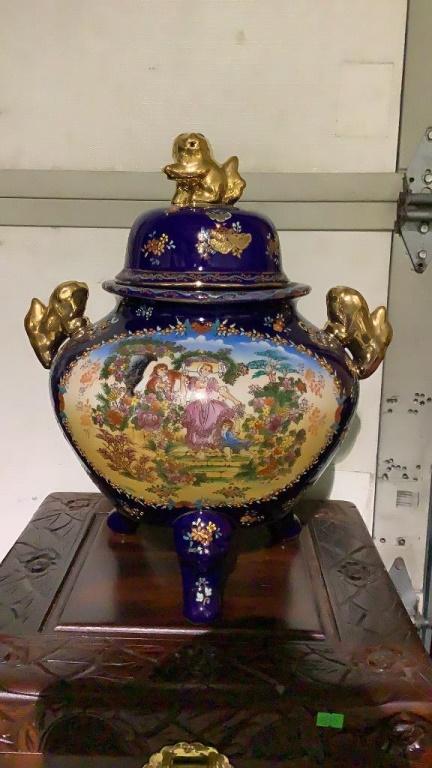 COBALT POT BELLY FOOTED CAPPED VASE