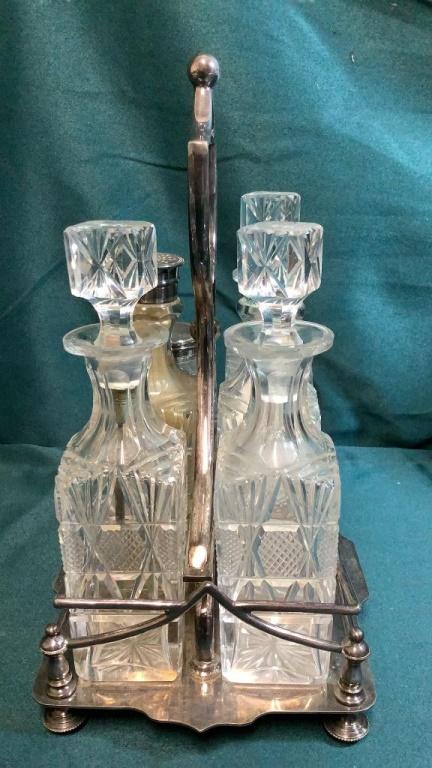 CRYSTAL AND SILVER CRUET SET