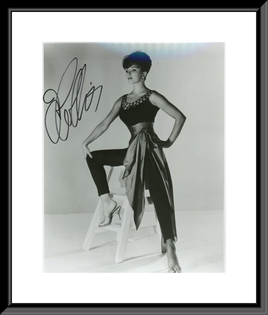 Joan Collins Signed Photo - Selling No Reserve!
