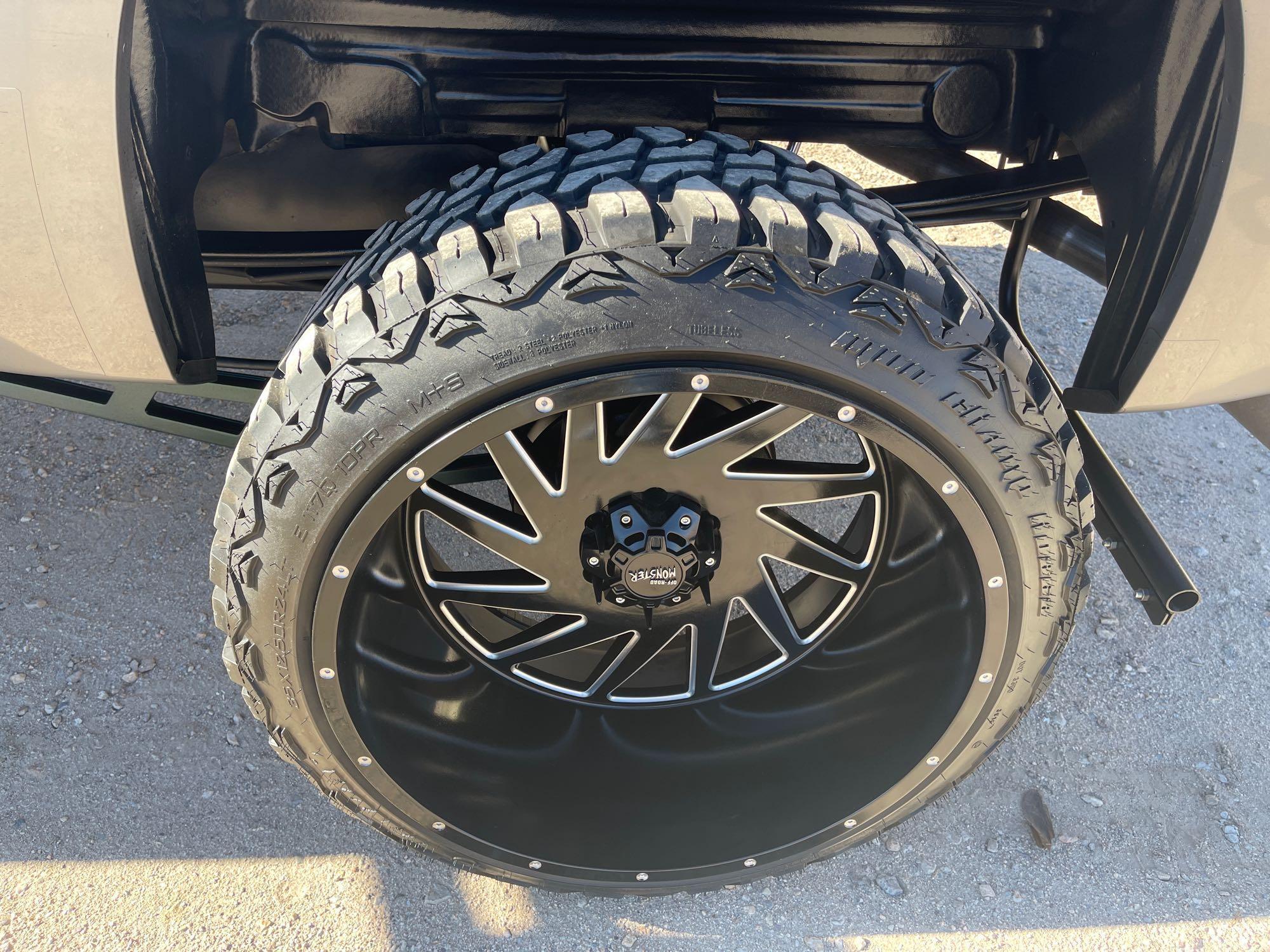 Lifted 2008 GMC Sierra ext cab