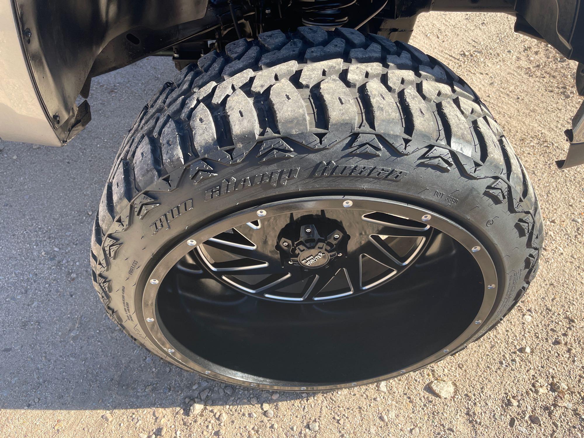 Lifted 2008 GMC Sierra ext cab