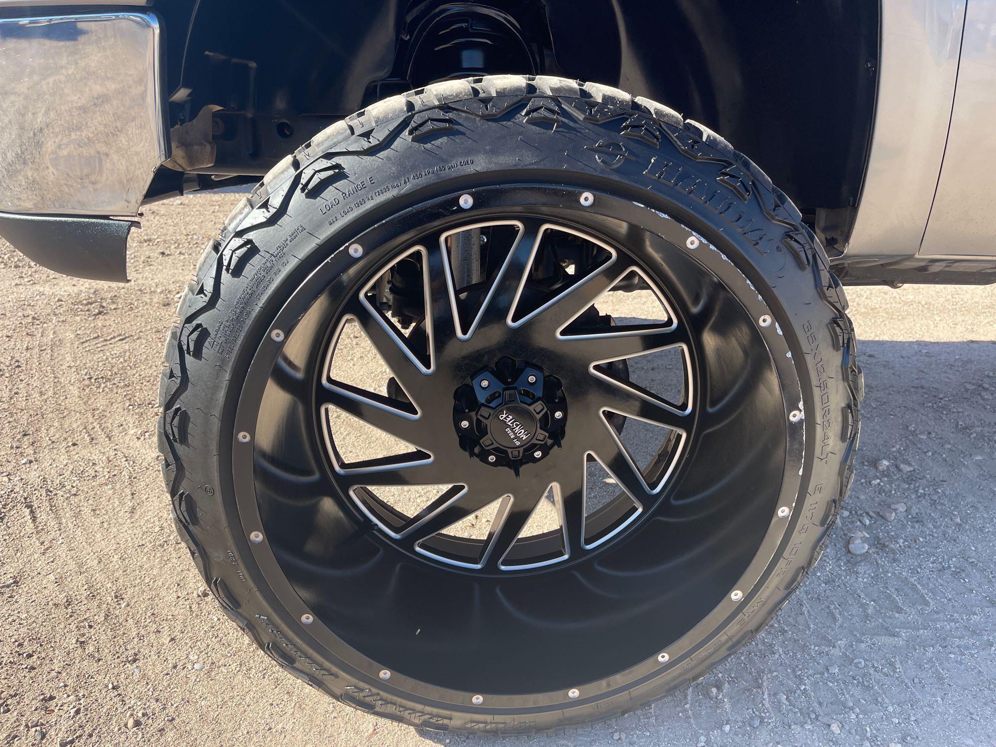 Lifted 2008 GMC Sierra ext cab