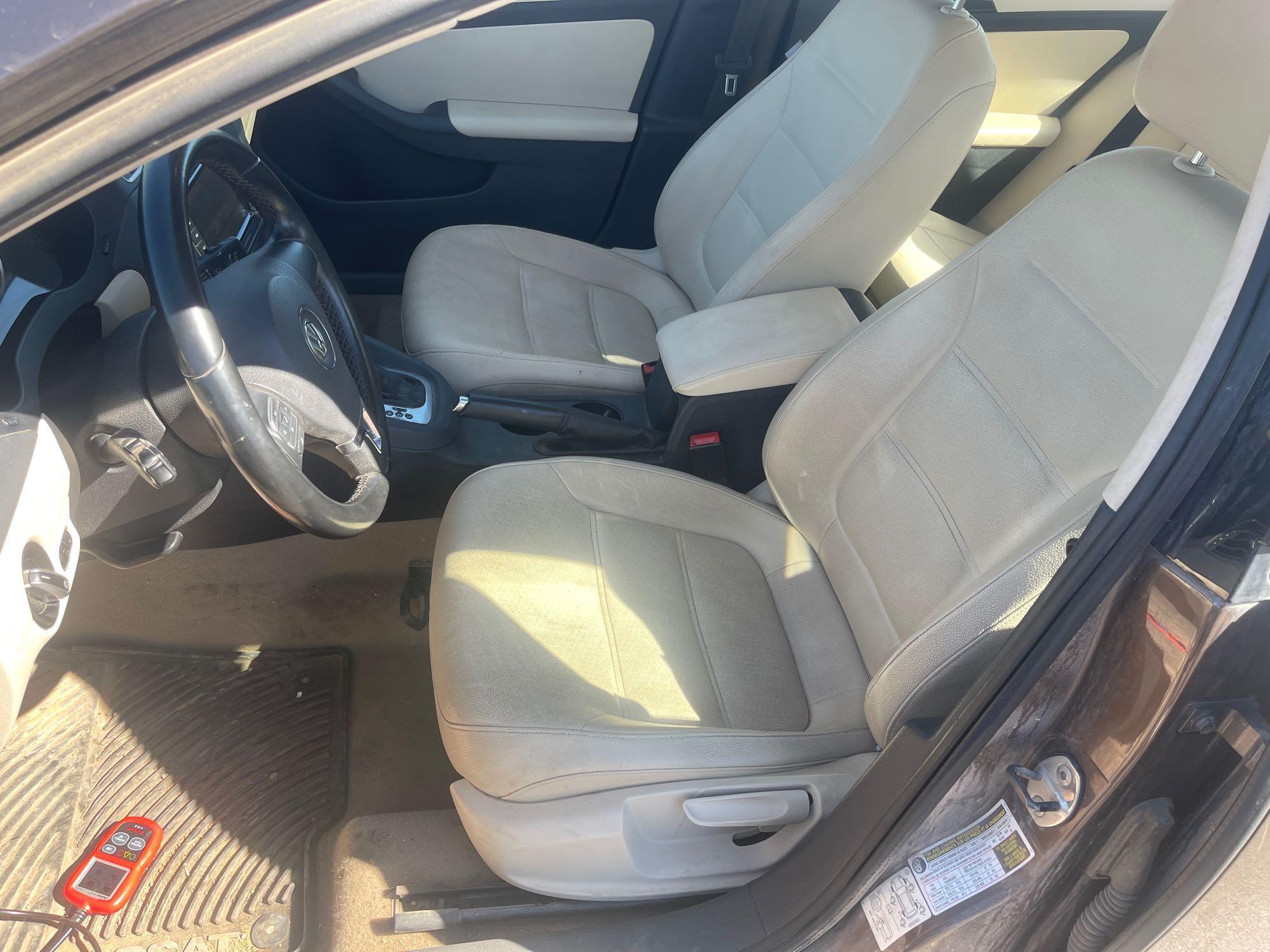 2012 VW Jetta w/ leather