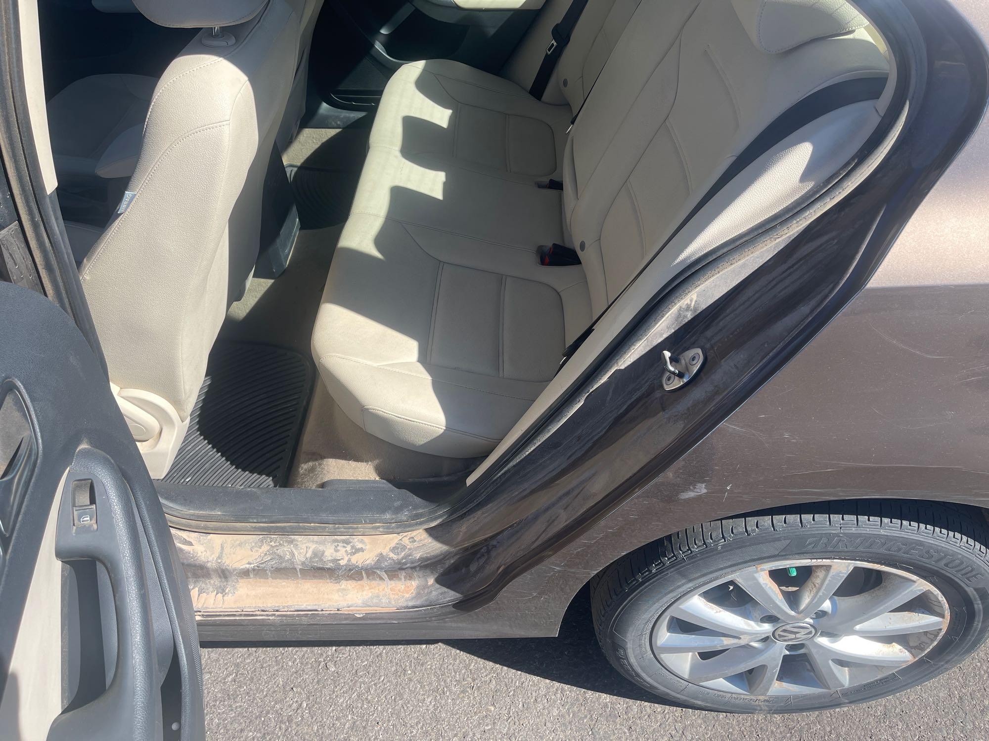 2012 VW Jetta w/ leather