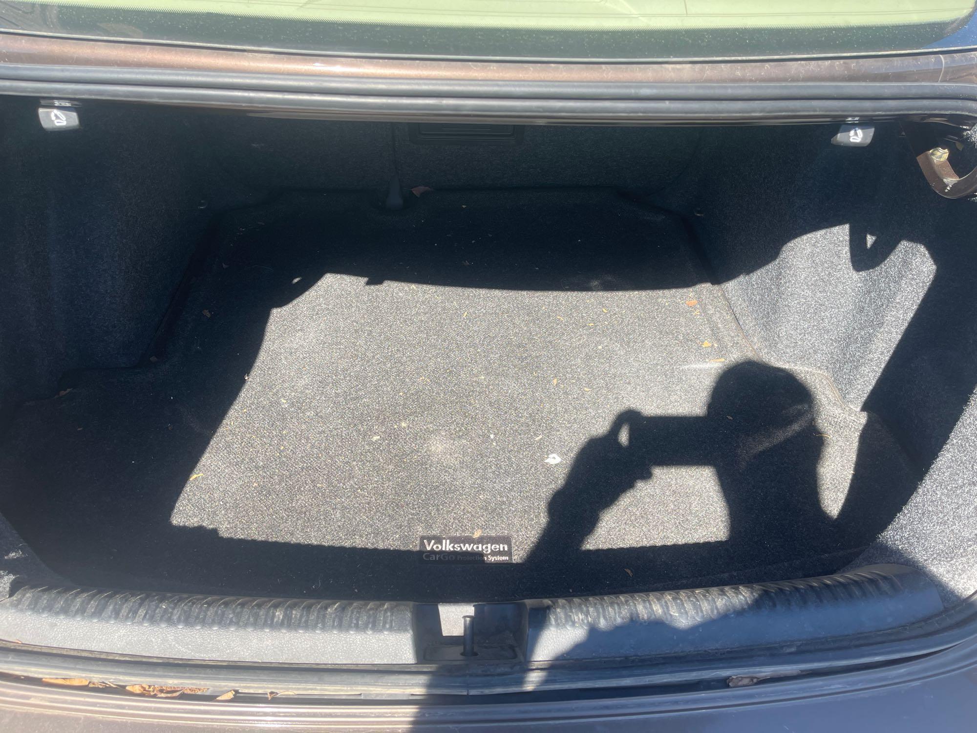 2012 VW Jetta w/ leather