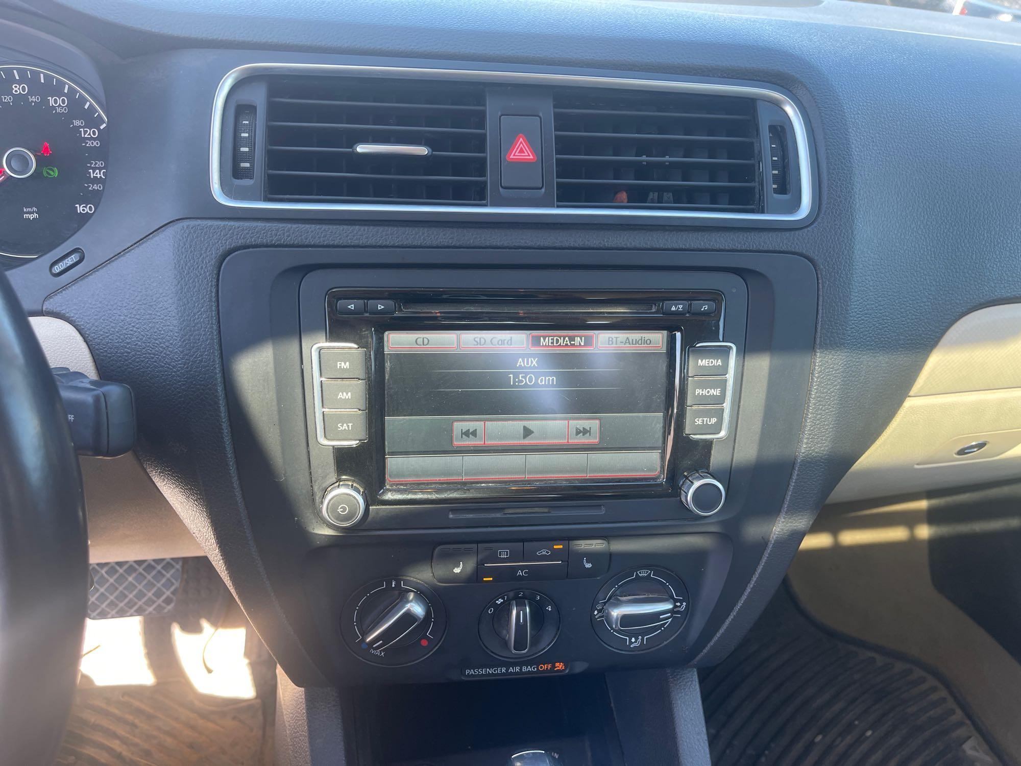 2012 VW Jetta w/ leather