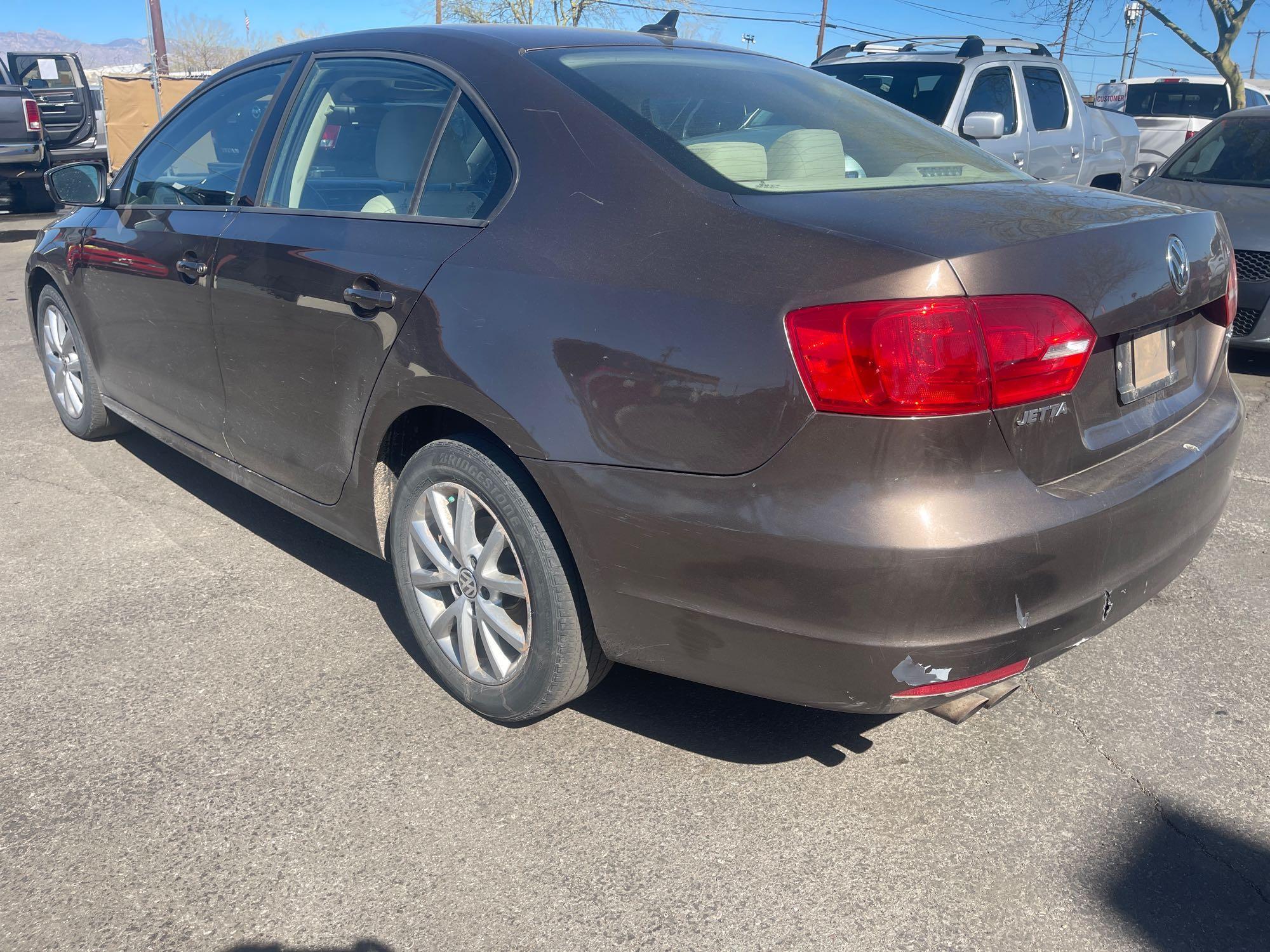 2012 VW Jetta w/ leather