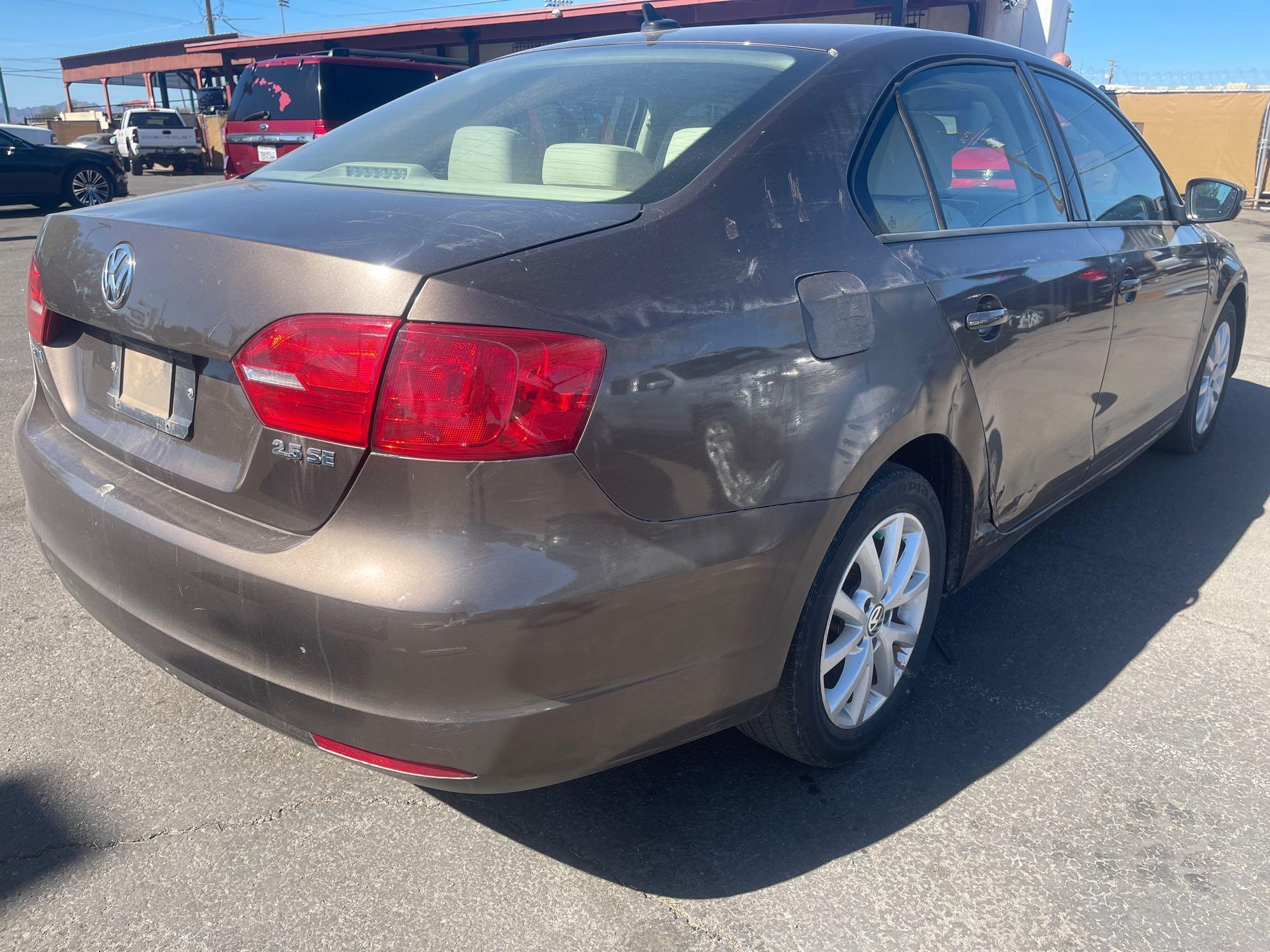 2012 VW Jetta w/ leather