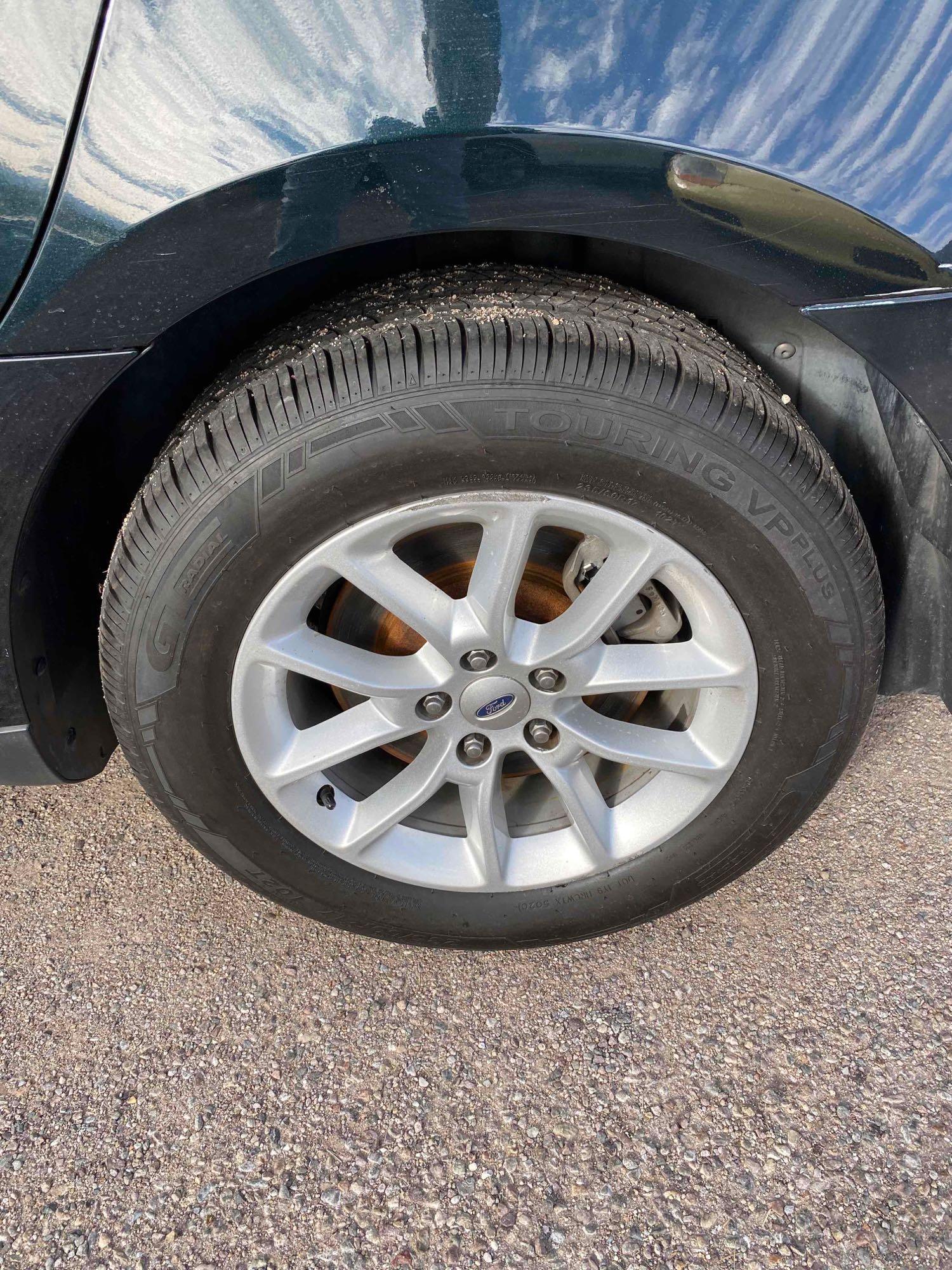 2014 Ford Taurus