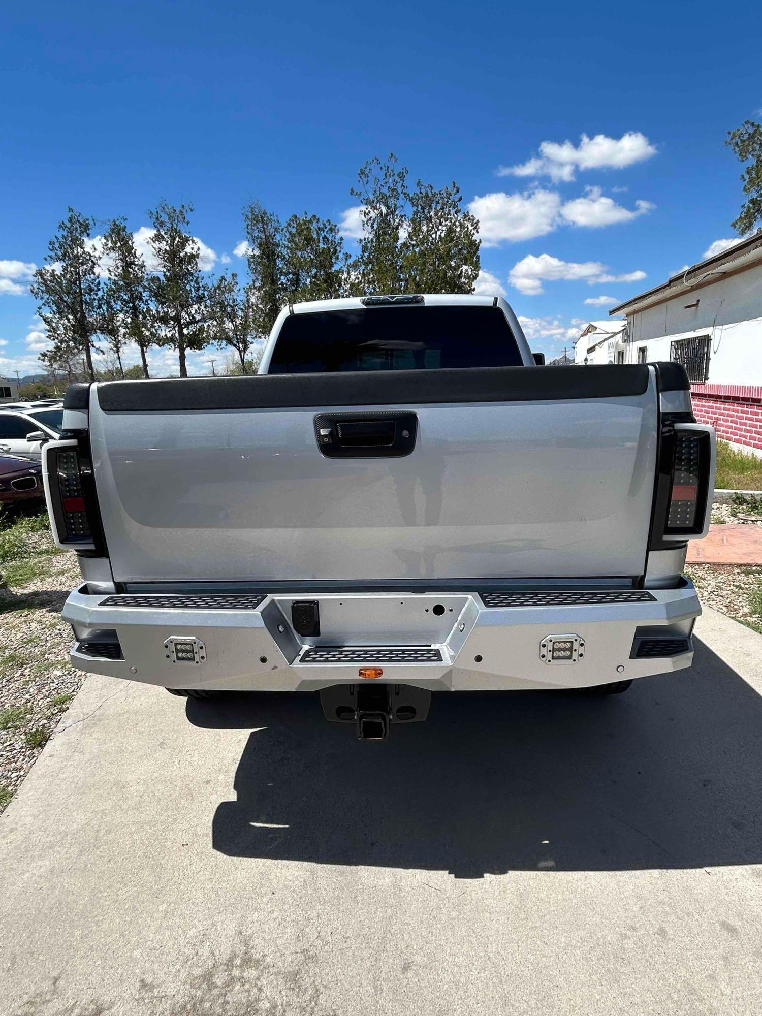 2013 Chevrolet Silverado 2500 HD Pickup Truck