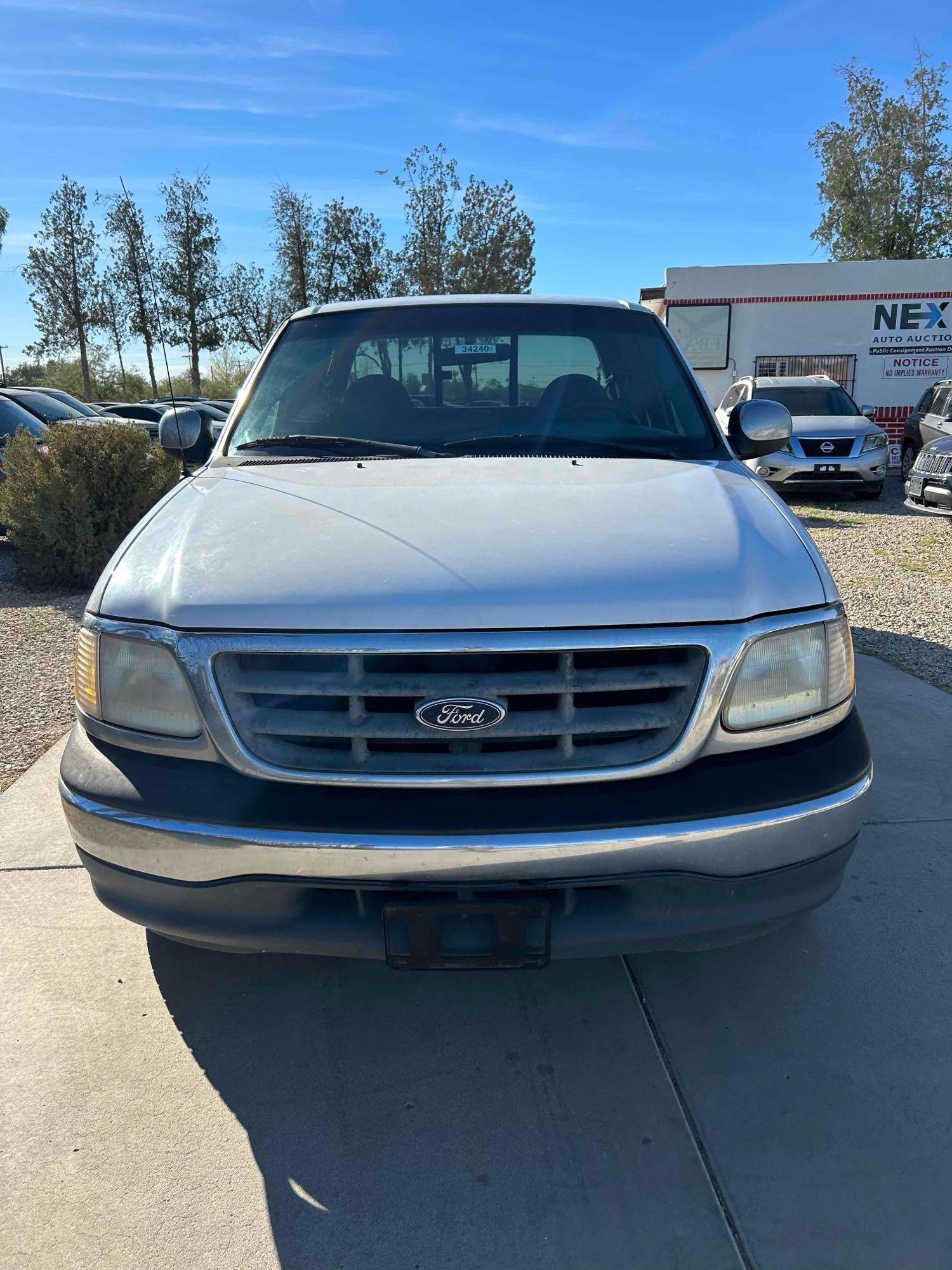 2000 Ford F-150 Pickup Truck