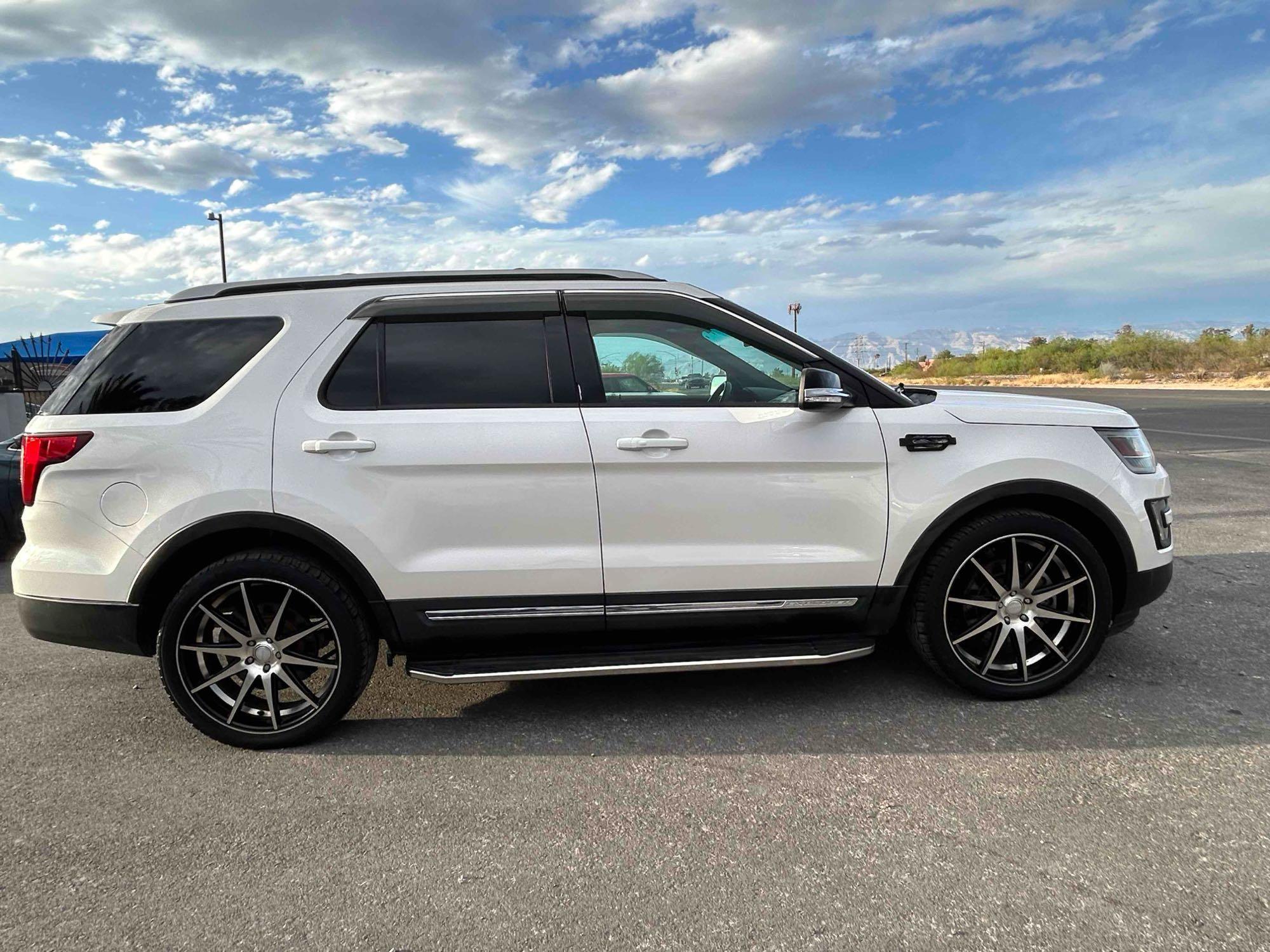 2016 Ford Explorer