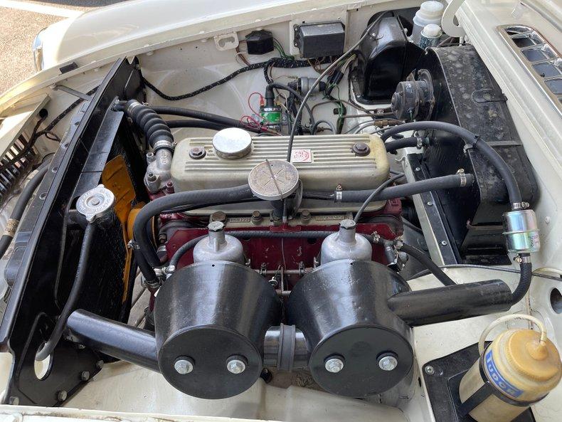 1966 MG B