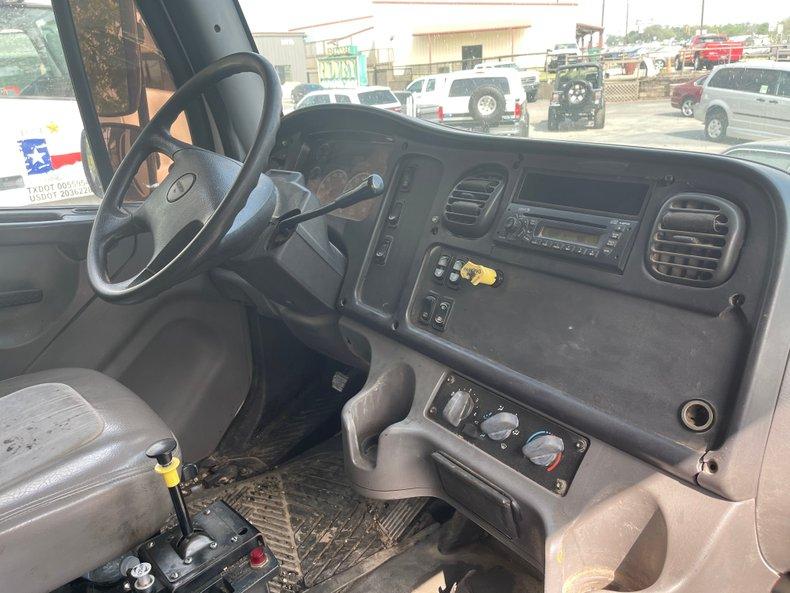 2006 Freightliner M2  Business Class 106 Medium Duty