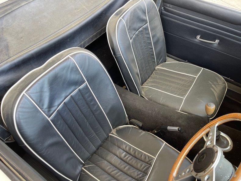 1966 MG B