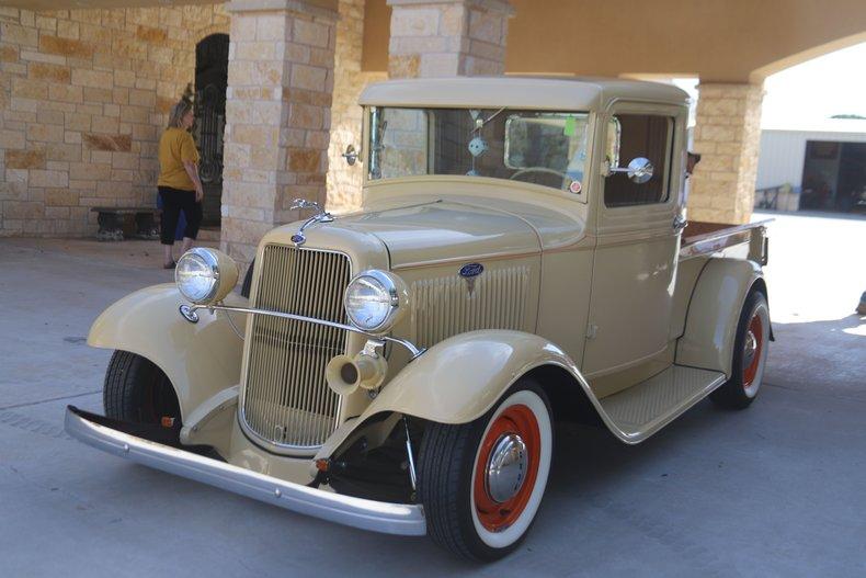 1934 Ford Model 46 Custom