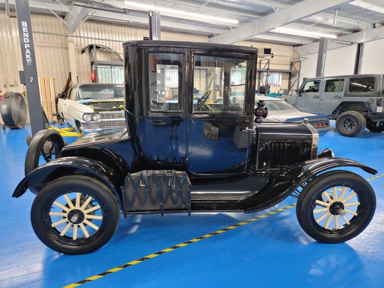 1925 Ford Model T Doctor's Coupe
