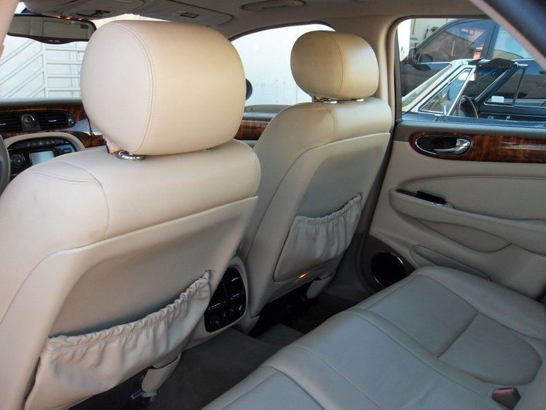 2004 Jaguar XJ8