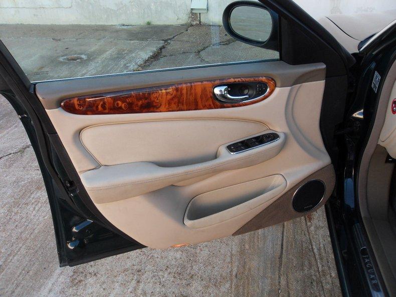 2004 Jaguar XJ8