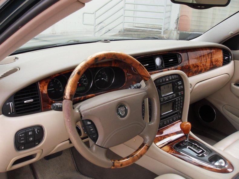 2004 Jaguar XJ8