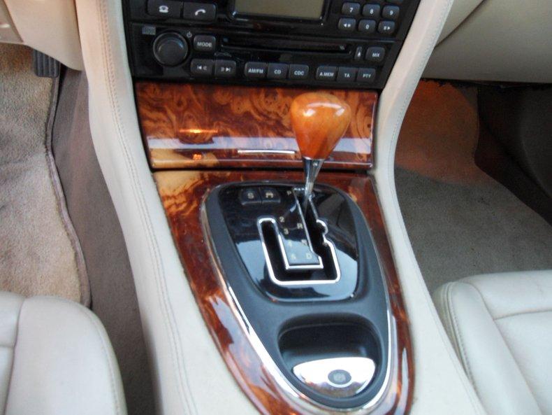 2004 Jaguar XJ8