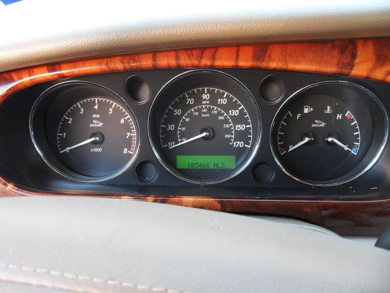 2004 Jaguar XJ8