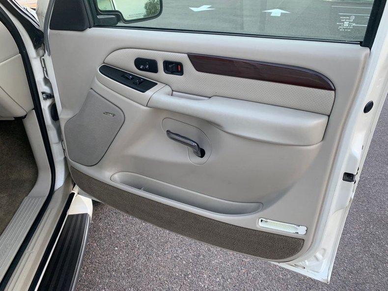 2003 Cadillac Escalade