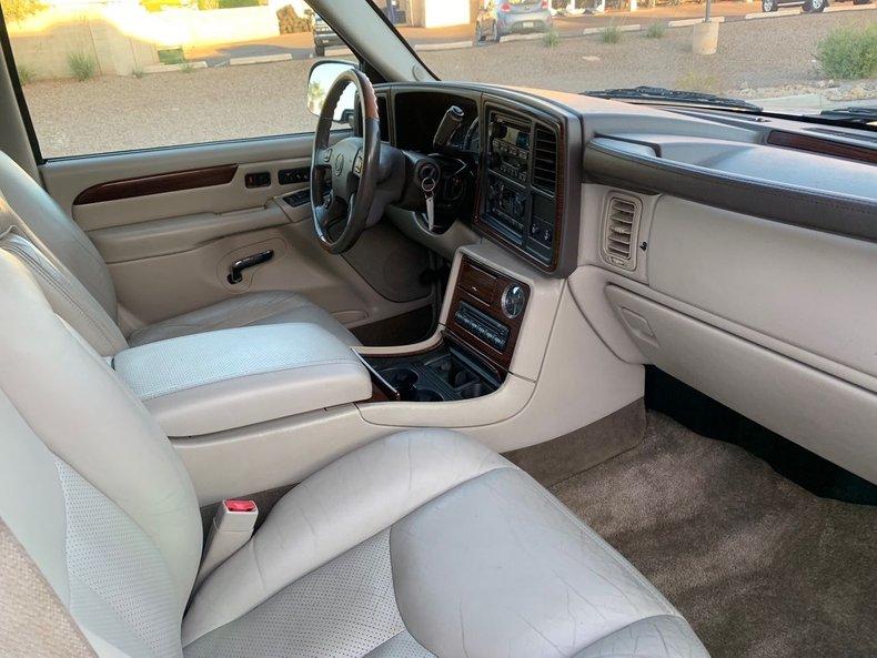 2003 Cadillac Escalade
