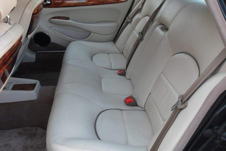 1998 Jaguar XJ8 Vanden Plas