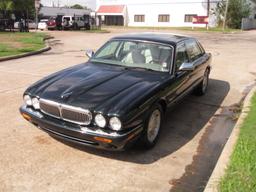 1998 Jaguar XJ8 Vanden Plas