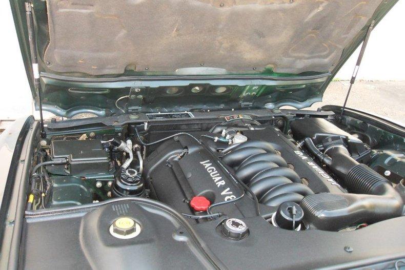 1998 Jaguar XJ8 Vanden Plas