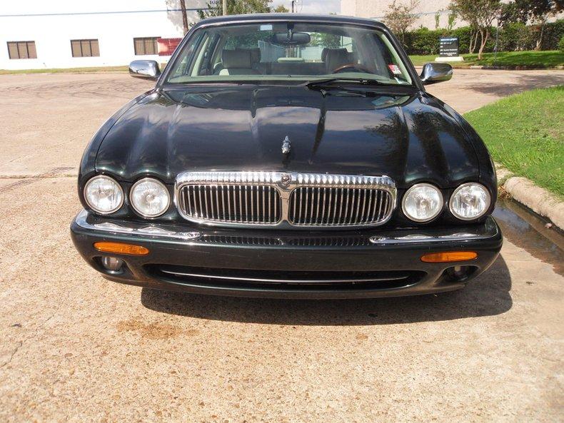 1998 Jaguar XJ8 Vanden Plas