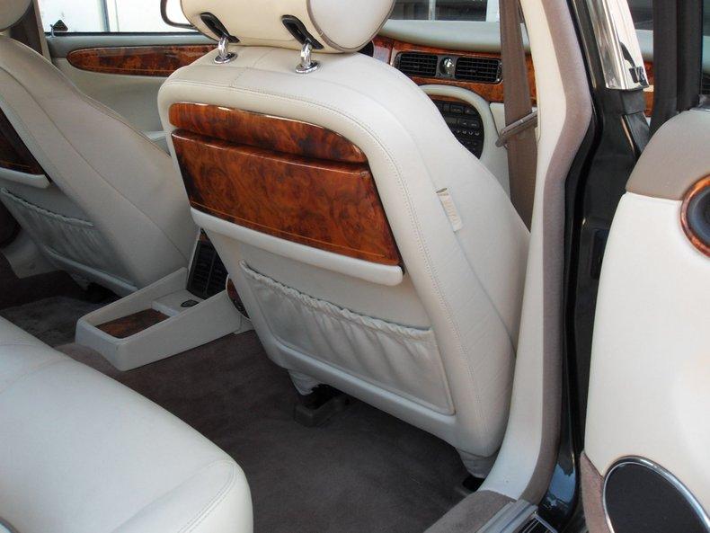 1998 Jaguar XJ8 Vanden Plas