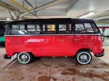 1972 Volkswagen Transporter Kombi 15- Window Bus