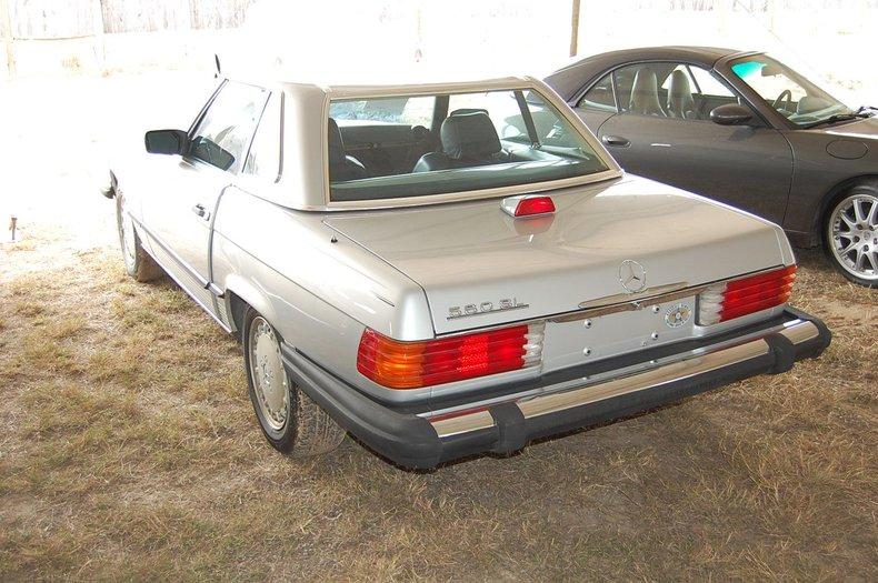 1987 Mercedes-Benz SL Class 560SL