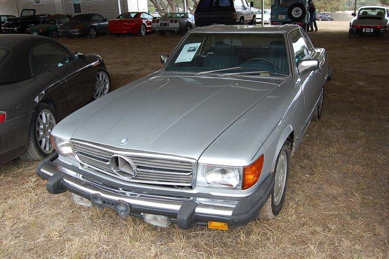 1987 Mercedes-Benz SL Class 560SL