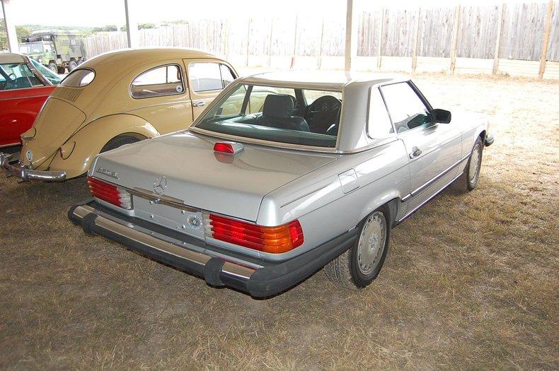 1987 Mercedes-Benz SL Class 560SL