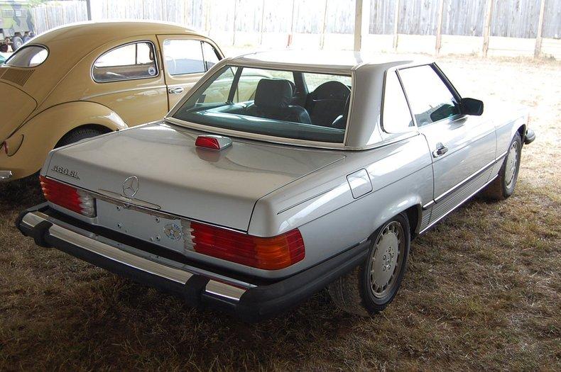 1987 Mercedes-Benz SL Class 560SL