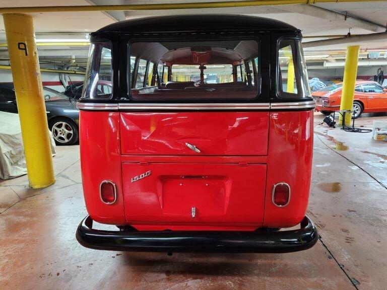1972 Volkswagen Transporter Kombi 15- Window Bus