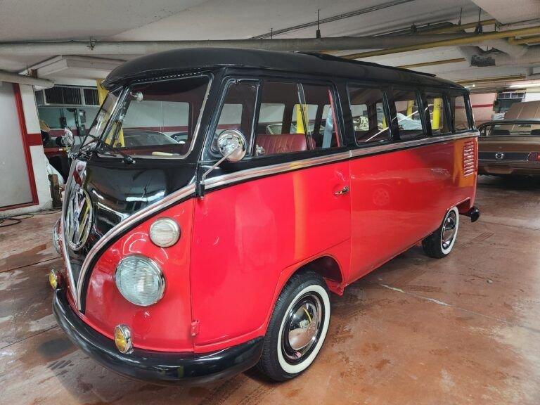1972 Volkswagen Transporter Kombi 15- Window Bus