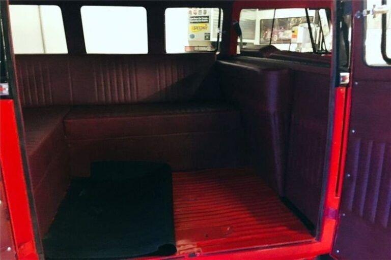 1972 Volkswagen Transporter Kombi 15- Window Bus