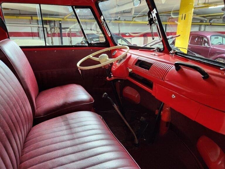 1972 Volkswagen Transporter Kombi 15- Window Bus