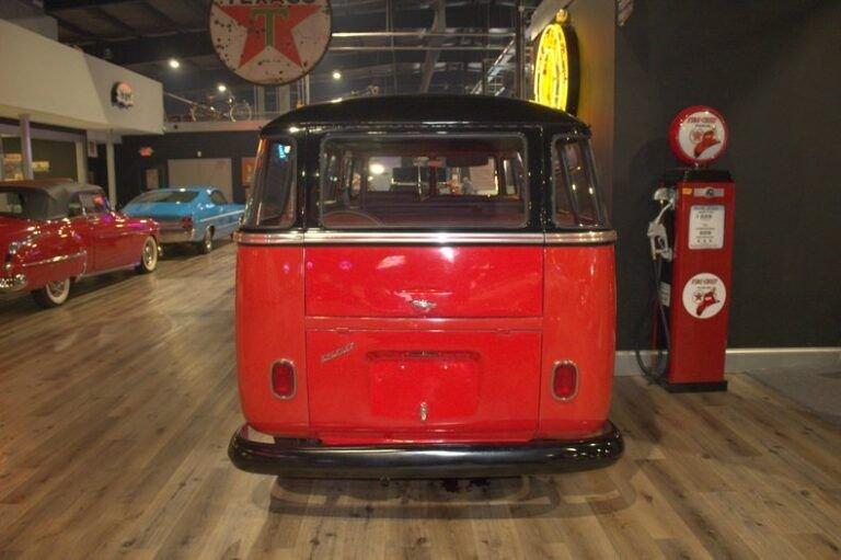 1972 Volkswagen Transporter Kombi 15- Window Bus